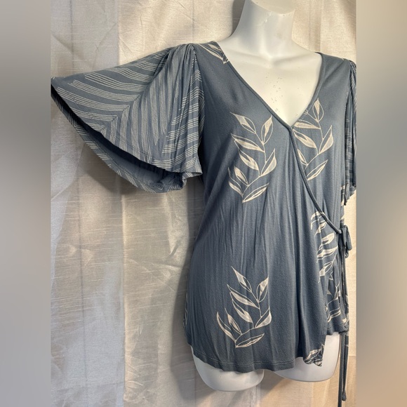 Lucky Brand Floral Wrap Top - Picture 5 of 13